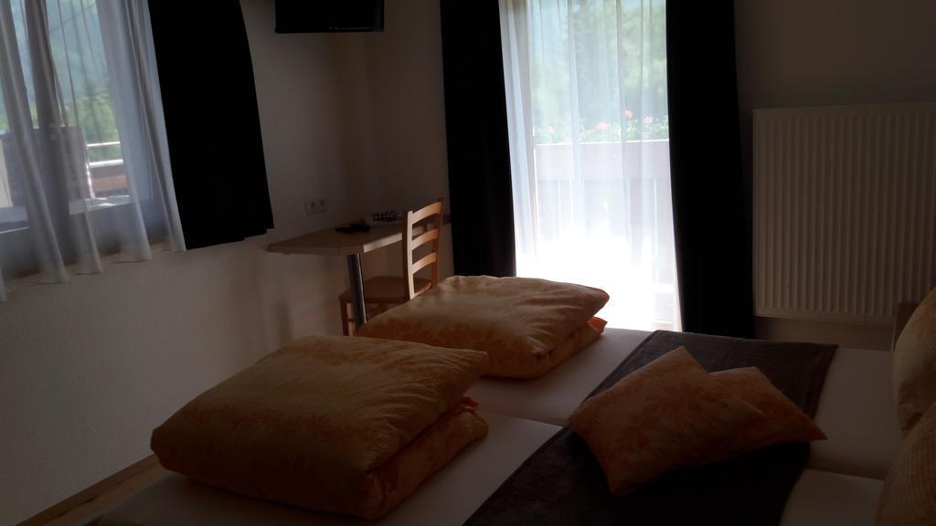 Gaestehaus Braunegger オエッツ エクステリア 写真
